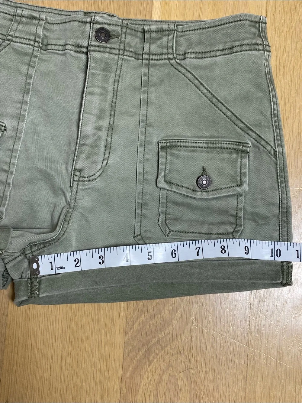 Abercrombie & Fitch Olive Green Cargo Utility Shorts Size 8 W29 Cuffed Casual
